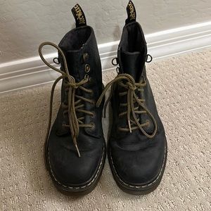 Dr. Marten’s Black, Soft Leather Lace-Up, Size 6 Women’s